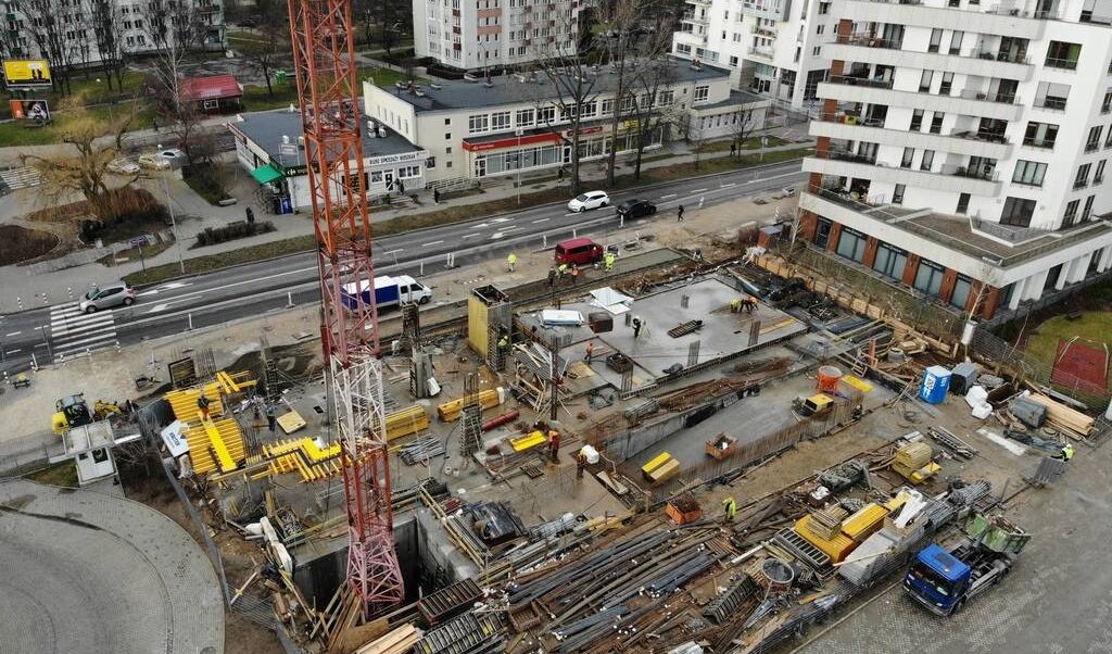 Osiągnięto stan "zero" konstrukcji żelbetowej budynku Apartamenty nad Potokiem