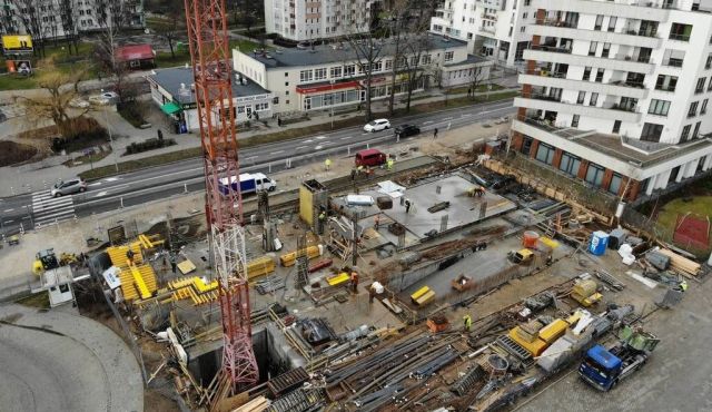 Osiągnięto stan "zero" konstrukcji żelbetowej budynku Apartamenty nad Potokiem