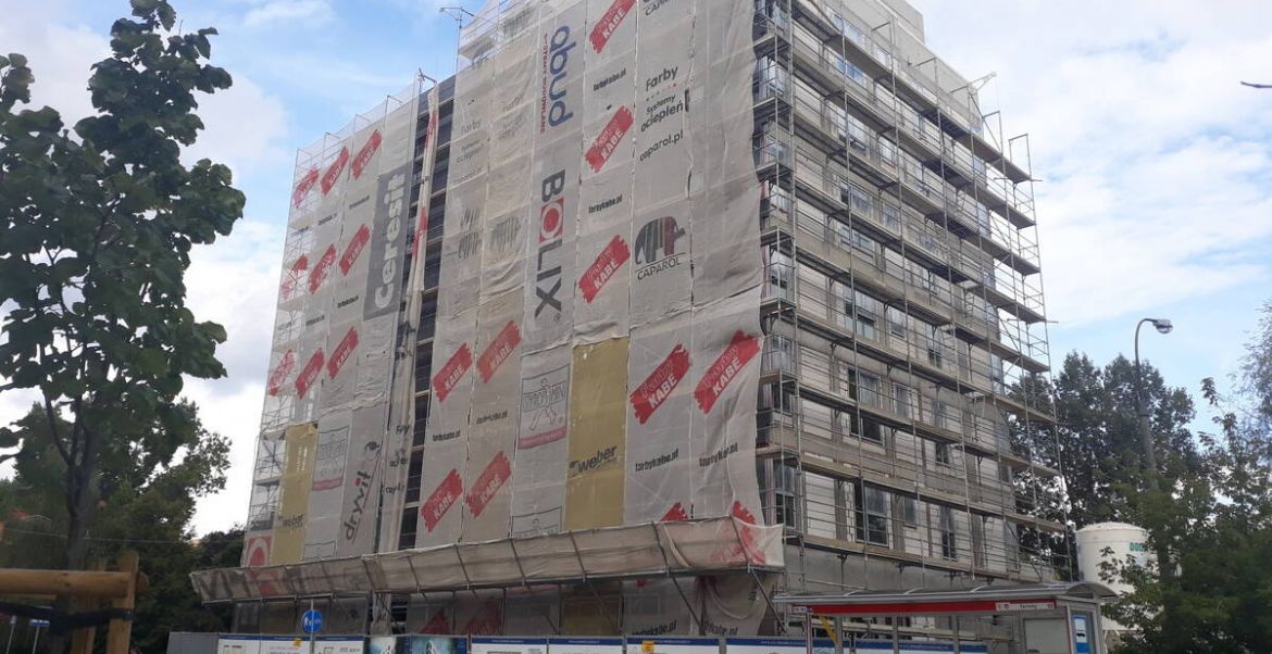 Trwają ostatnie prace murarskie