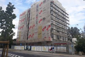 Trwają ostatnie prace murarskie