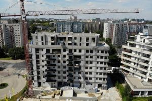 Zakończono konstrukcję nośną budynku oraz murowanie ścian osłonowych