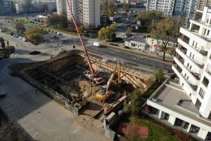 Na budowie rozpoczęły się roboty żelbetowe