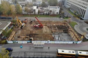 Na budowie rozpoczęły się roboty żelbetowe