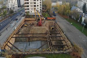 Na budowie rozpoczęły się roboty żelbetowe