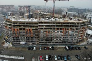 Zakończono prace żelbetowe stropodachu na kondygnacji +8