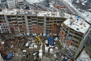 Zakończono prace żelbetowe stropodachu na kondygnacji +8