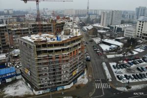 Zakończono prace żelbetowe stropodachu na kondygnacji +8