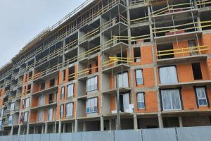 W listopadzie zakończono piony kondygnacji +7