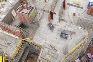 Kontynuujemy prace związane z wznoszeniem konstrukcji żelbetowej budynku