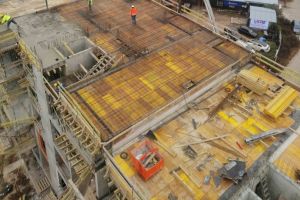 Kontynuujemy prace związane z wznoszeniem konstrukcji żelbetowej budynku