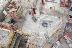 Kontynuujemy prace związane z wznoszeniem konstrukcji żelbetowej budynku