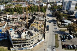 Aktualnie trwają prace związane z wykonaniem kondygnacji +5