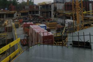 W sierpniu zakończono wykonywanie stropów kondygnacji 2 (piętro 1)