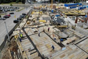 Zakończono wykonanie ścian fundamentowych po obrysie budynku