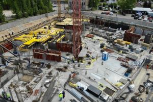 W miesiącu kwietniu wykonano około 80% płyty fundamentowej