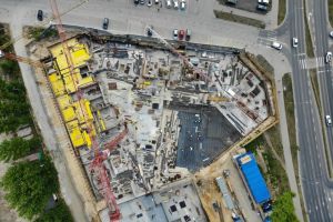 W miesiącu kwietniu wykonano około 80% płyty fundamentowej